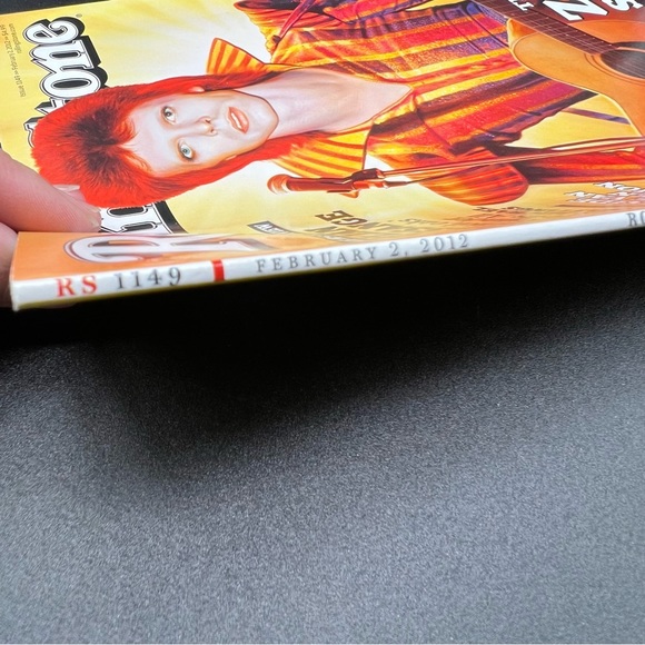 Rolling Stone Magazine Issue 1149 February 2 2012 - David Bowie / Bonnie Raitt - Picture 4 of 5